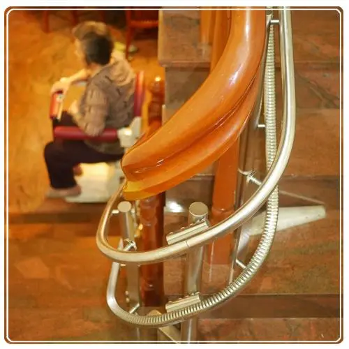 騰城樓梯升降椅-台南無障礙爬梯電梯-黃家