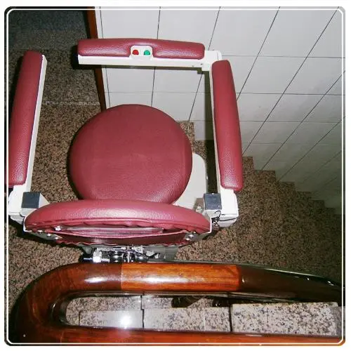 騰城樓梯升降椅-高雄無障礙爬梯電梯-林家